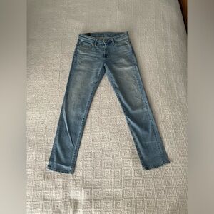 Mens Abercrombie & Fitch straight leg, denim jeans in size 28” x 30”.